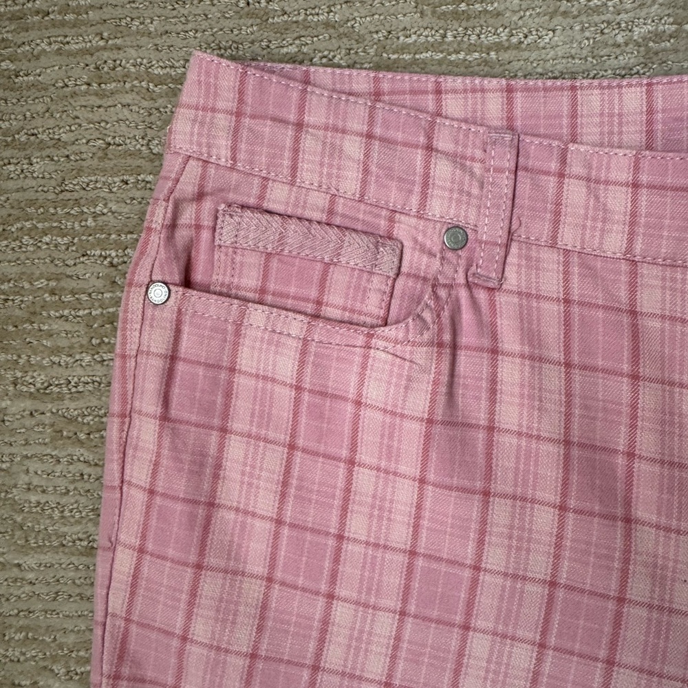 Bandolino Pink Flat Front Shorts with Plaid Pattern - Picture 3 of 7